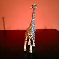 Колекционерска фигурка Schleich Giraffe Жираф 2008 18 см, снимка 2 - Колекции - 37970236