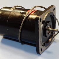 тахогенератор MEZ Typ K10A6 Tachogenerator 80V, снимка 2 - Резервни части за машини - 43046361