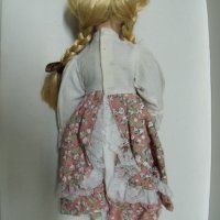 № 6762 стара порцеланова кукла - Nostalgia   - височина 30 см , снимка 3 - Други ценни предмети - 39352551