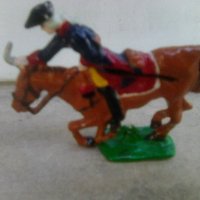 Френски конник оцветен изработен от олово , снимка 2 - Колекции - 37155669