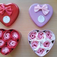 Подаръчен комплект - сапунени рози в метална кутийка, снимка 1 - Романтични подаръци - 43747207