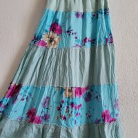 Красива дълга пола в тюркюазен цвят, снимка 1 - Поли - 37741163