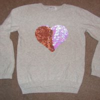 Пуловер H&M за 8-10 г. с пайети, снимка 1 - Детски пуловери и жилетки - 32345158