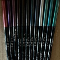 Автоматичен молив за очи Avon Glimmerstick Diamond , снимка 3 - Декоративна козметика - 37400440