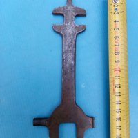 Стар гаечен ключ-ЗИП, снимка 1 - Антикварни и старинни предмети - 26309004