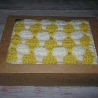 Дамски шал "Сладолед" в бяло и светло жълто, снимка 1 - Шалове - 35253211