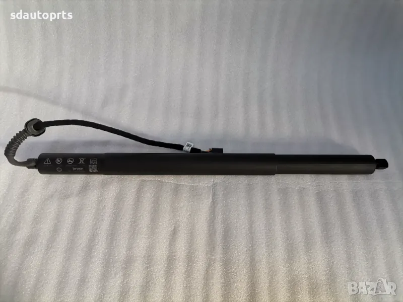 3P3827851A Нов Електрически Амортисьор Skoda SuperB IV, снимка 1