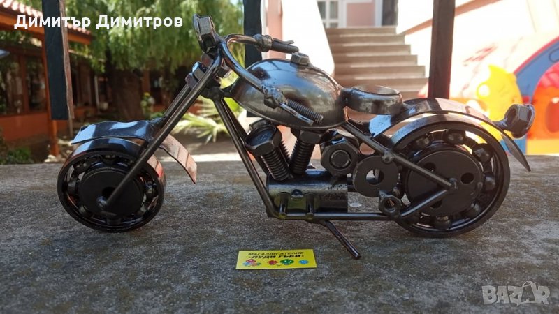 Нови Сувенири -  мотор от метал. Отличен подарък за празник., снимка 1