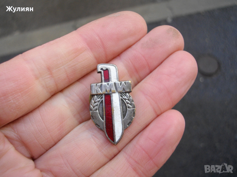 ЗНАЧКА ВИНТ ЕМАЙЛ KMW, снимка 1