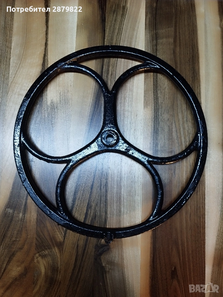 Чугунено колело от шевна машина., снимка 1