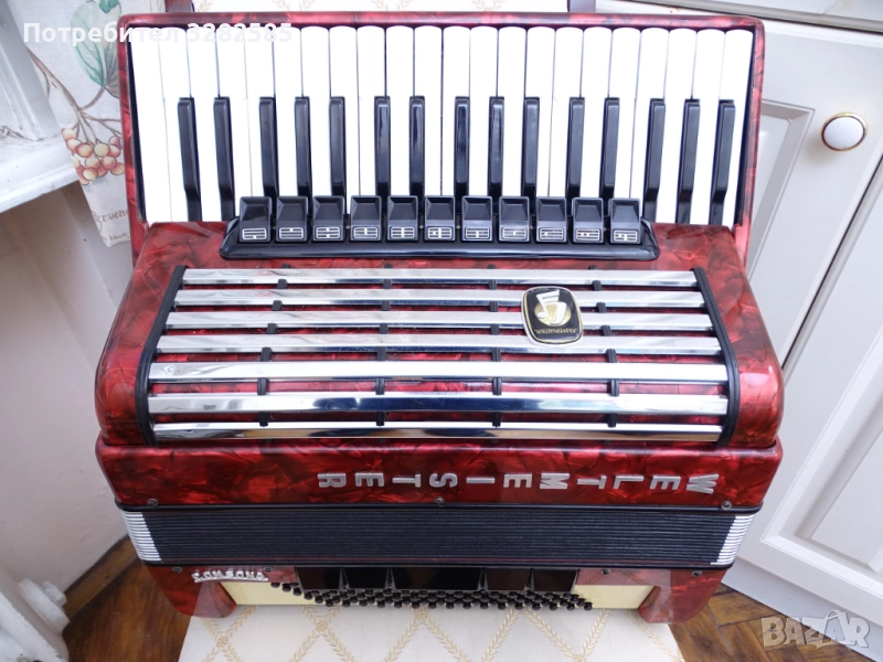 Акордеон Велтмайстер Консона 96 баса, снимка 1