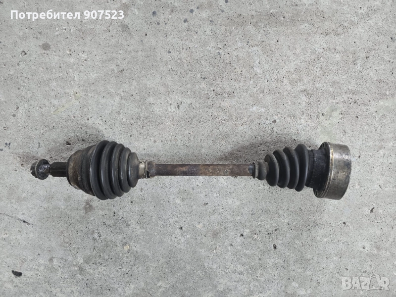 Лява полуоска с карета за Фолксваген Голф 4 Бора 1.9тди , снимка 1