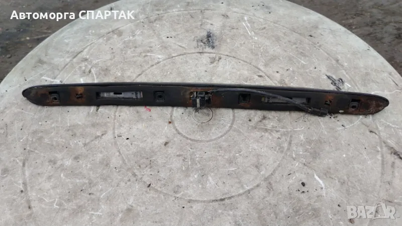 02 - 05 BMW E46 330i ЗАДНО РЕЗЕ НА БАГАЖНИКА ДРЪЖКА НА ОБИВКА НА ЛЮКА OEM #0461700, снимка 1