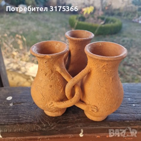 Тройна керамична  ваза СКАЧЕНИ СЪДОВЕ здрави ръбове
