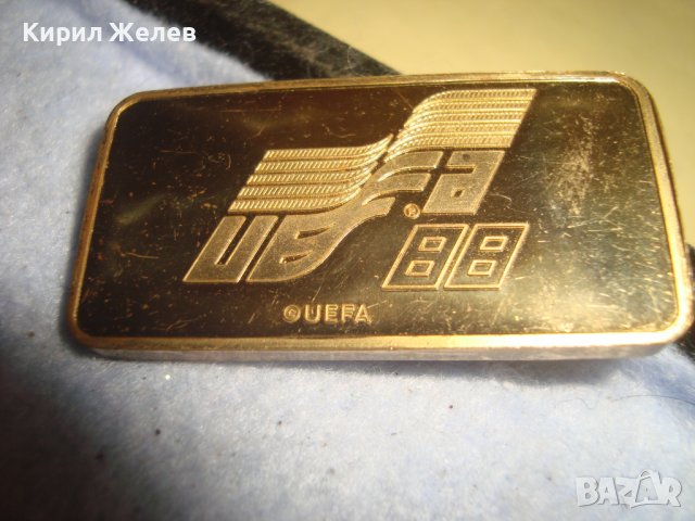 UEFA 88 ЕВРО-88 СПОРТЕН КОЛЕКЦИОНЕРСКИ МЕДЕН ПЛАКЕТ СУВЕНИР с ДЕБЕЛА ПОЗЛАТА КУПА УЕФА ФУТБОЛ 30249, снимка 2 - Антикварни и старинни предмети - 38152865