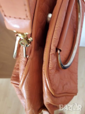 Дамска кожена малка чанта и чехли или поотделно, снимка 11 - Чанти - 28577487