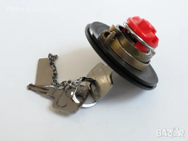 КАПАЧКА  с ключалка за резервоари на автомобили, като НОВА, снимка 2 - Аксесоари и консумативи - 49422797