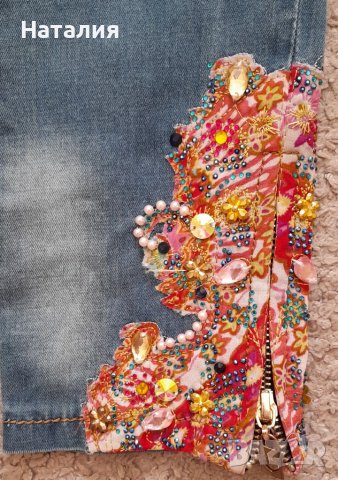 Нови дънки с пайети с етикет. Ръст 122 - 128, снимка 3 - Детски панталони и дънки - 36665234