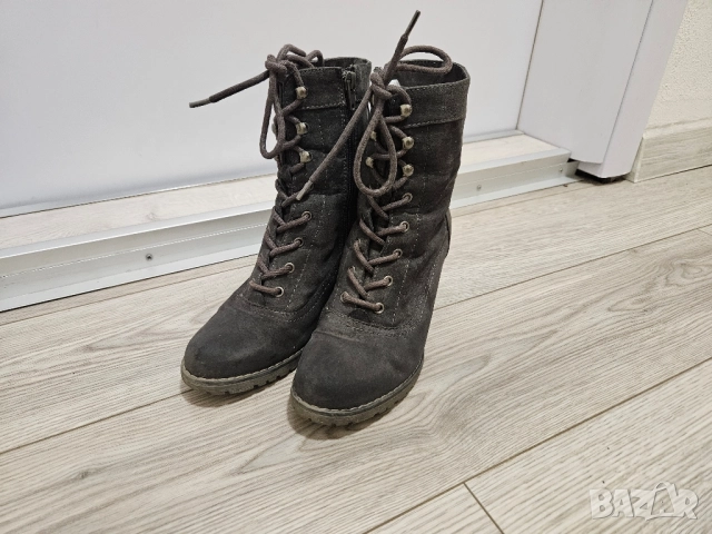 Сиви велурени боти с удобен ток. 37 номер. В добро състояние. , снимка 2 - Дамски боти - 52505671