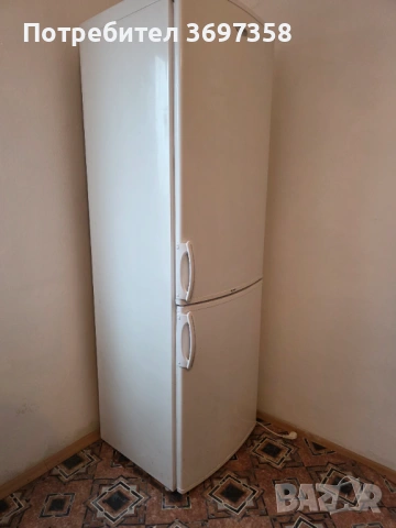 Хладилник с фризер Whirlpool 