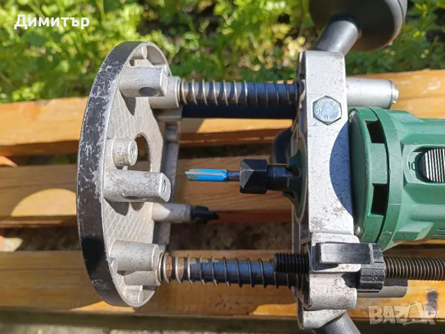 Bosch POF 500 A оберфреза/прав шлайф с плот 500 W, снимка 5 - Други инструменти - 49884667