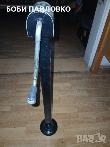 Оргинален винтов крик лада нива, снимка 5 - Аксесоари и консумативи - 51971806