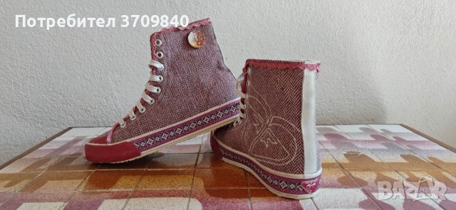 Roxy Woogle  Vienna , снимка 4 - Кецове - 40481621