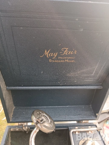 Продавам стар грамофон с манивела с пружина, снимка 4 - Антикварни и старинни предмети - 53151098