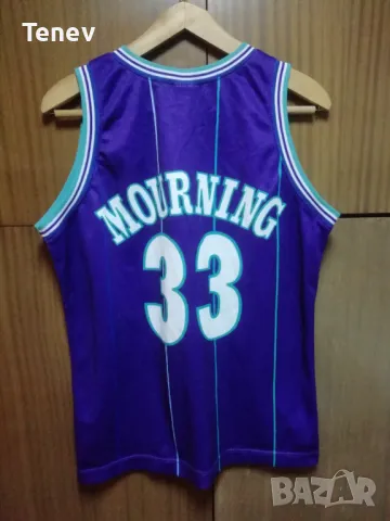 CHARLOTTE HORNETS ALONZO MOURNING CHAMPION NBA ОРИГИНАЛЕН ПОТНИК РАЗМЕР L JERSEY , снимка 2 - Тениски - 48645948