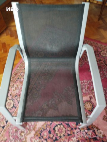 Стол от алуминий , снимка 1 - Столове - 43941734
