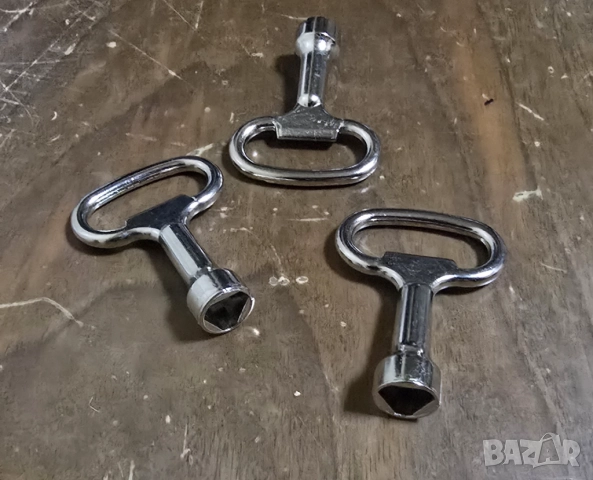 Авариен ключ за асансьори. 2 бр.