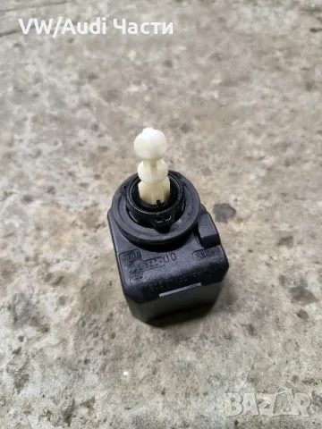 Моторче регулиране фарове за Голф 5 Ауди А3 VW Golf 5 Audi A3 8P 008830 HELLA