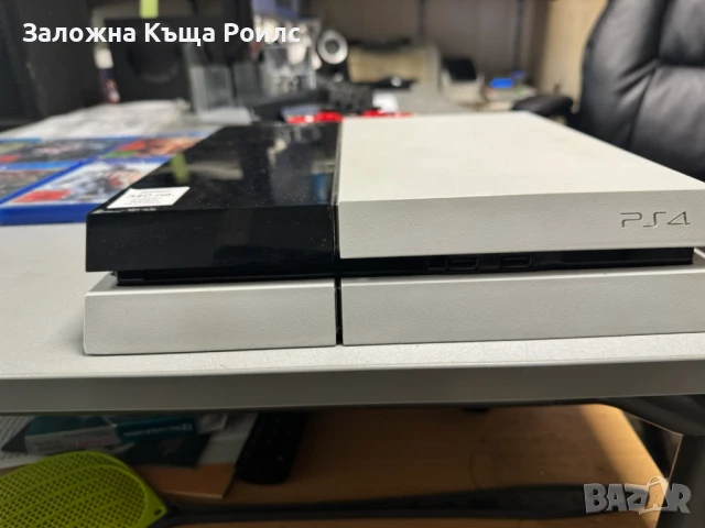 PlayStation 4 с 1 джойстик и 7 игри