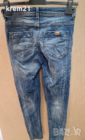 Zara дамско дънки номер 26, снимка 3 - Дънки - 53508111