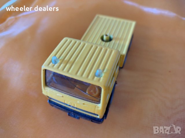 Метална количка Siku - 4210 Mercedes-Benz влекач в мащаб 1:55, снимка 3 - Колекции - 38552184