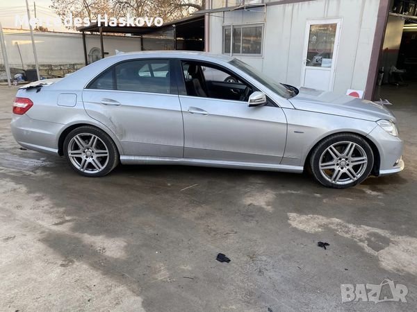 * ПРОДАВА СЕ НА ЧАСТИ* Мерцедес E220CDI W212 AMG BI-XENON, снимка 3 - Автомобили и джипове - 39453952