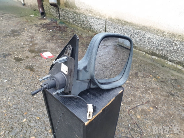 Citroen Berlingo Peugeot Partner огледало дясно зелено, снимка 3 - Части - 53590392