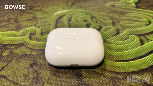 Apple AirPods Pro with Wireless Charging Case, снимка 1 - Безжични слушалки - 40338799