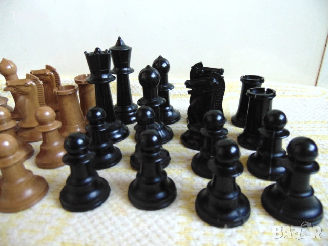 Бакелитови фигури за шах, снимка 3 - Шах и табла - 52859011