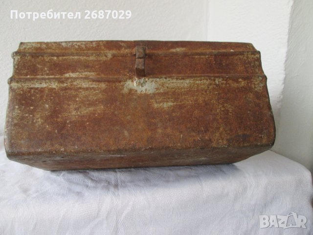  Кутии: Голяма стара метална кутия чанта сандък с дръжка, лале, лалета, снимка 5 - Други ценни предмети - 28951517