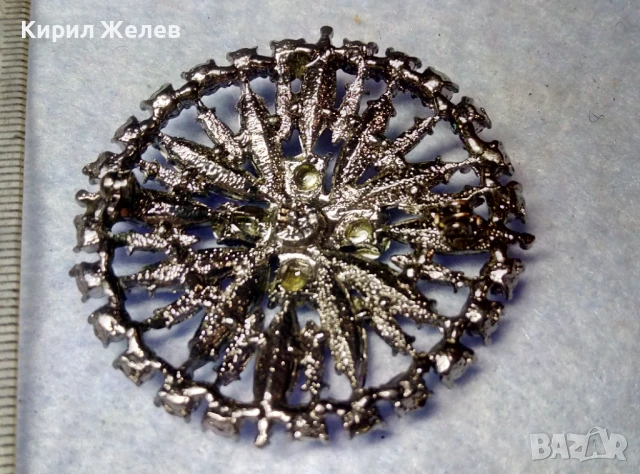 СТИЛНА СРЕБРИСТА КРИСТАЛНА БРОШКА с НУЖДА от НОВА ИГЛА ПОДХОДЯЩА и За МЕДАЛЬОН 48786, снимка 10 - Други - 51277863
