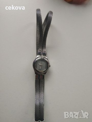 Часовник Swatch - тип гривна, снимка 1 - Дамски - 39798705