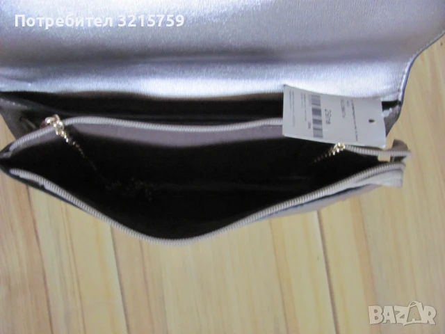 Нова дамска чанта BORA сребриста , метална катарама, снимка 3 - Чанти - 50930275