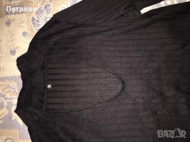 Нова блуза Н&М с отвор на деколтето, снимка 2 - Блузи с дълъг ръкав и пуловери - 34902727