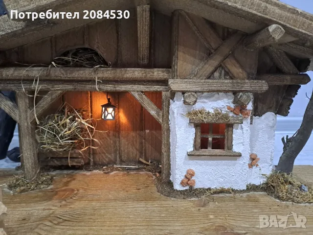 Дървена къща със сцена на Рождество Христово (светеща), снимка 9 - Антикварни и старинни предмети - 48694267