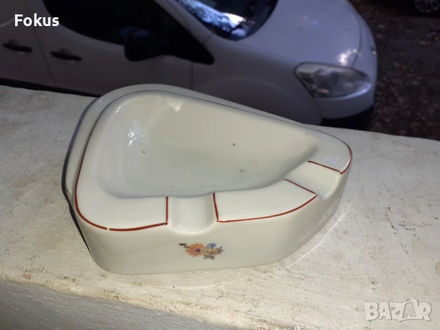 Стар пепелник български порцелан, снимка 2 - Антикварни и старинни предмети - 53294612