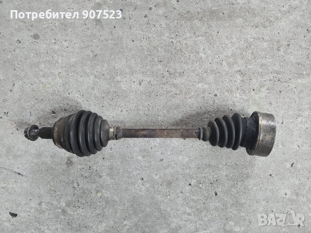 Лява полуоска с карета за Фолксваген Голф 4 Бора 1.9тди 