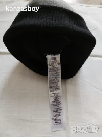 Vans Off Wall Pom Beanie - страхотна зимна шапка КАТО НОВА, снимка 8 - Шапки - 48786596