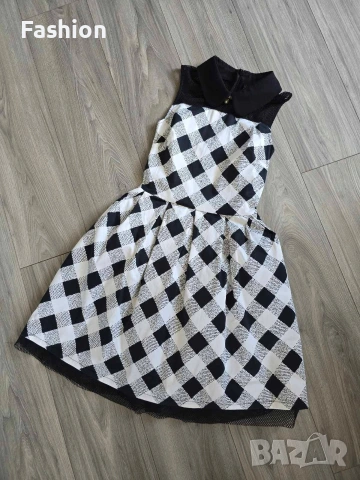 Рокля на LILIA. S номер. Долната част е тип-пачка