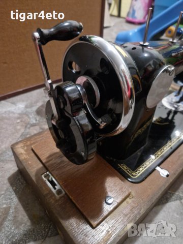 Шевна машина , снимка 4 - Антикварни и старинни предмети - 40083442